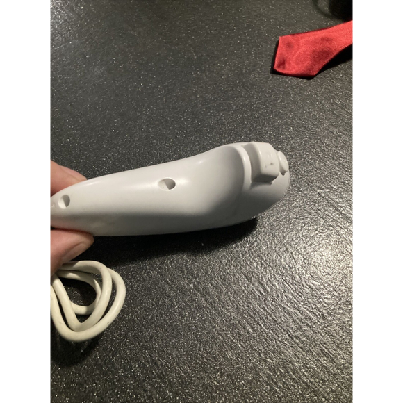 Official OEM White Nintendo Nunchuck for Nintendo Wii or Wii U - Picture 5 of 9